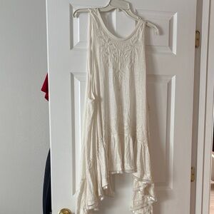Cream Sleeveless High-Low Top